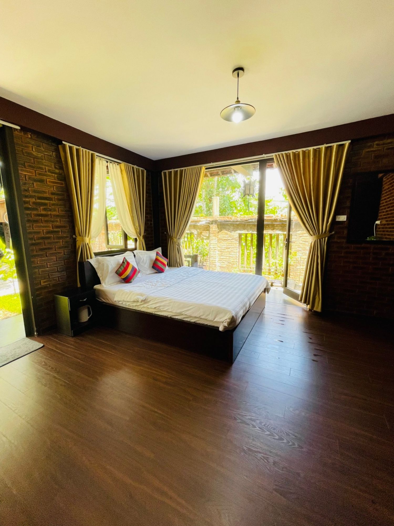 Mandarin Villas And Homestay