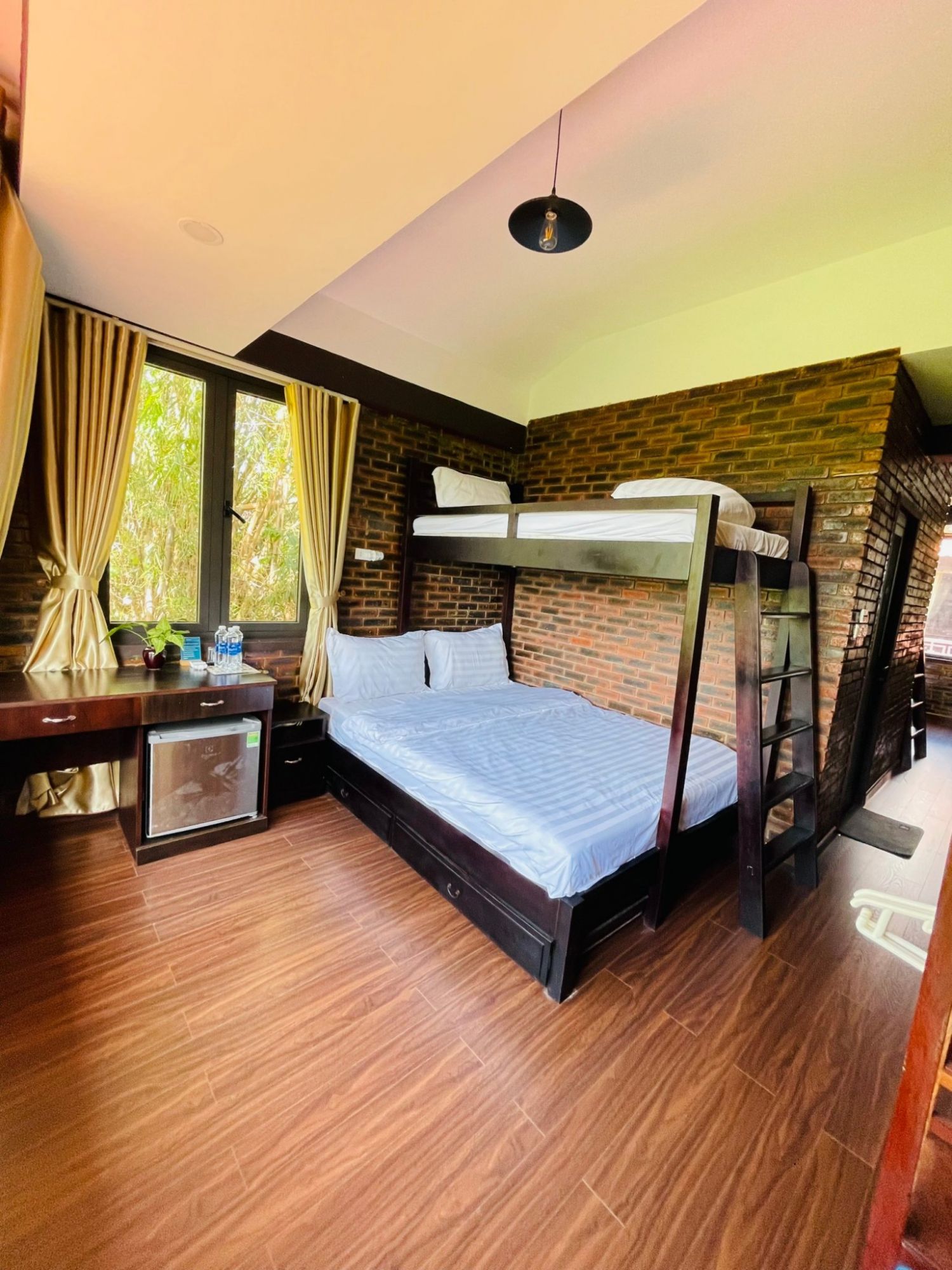 Dorm 6th