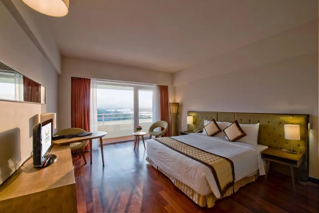 Deluxe River View