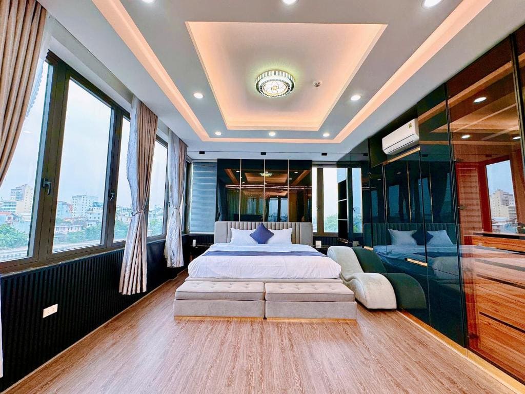 Royal Homestay & Coffee Huế
