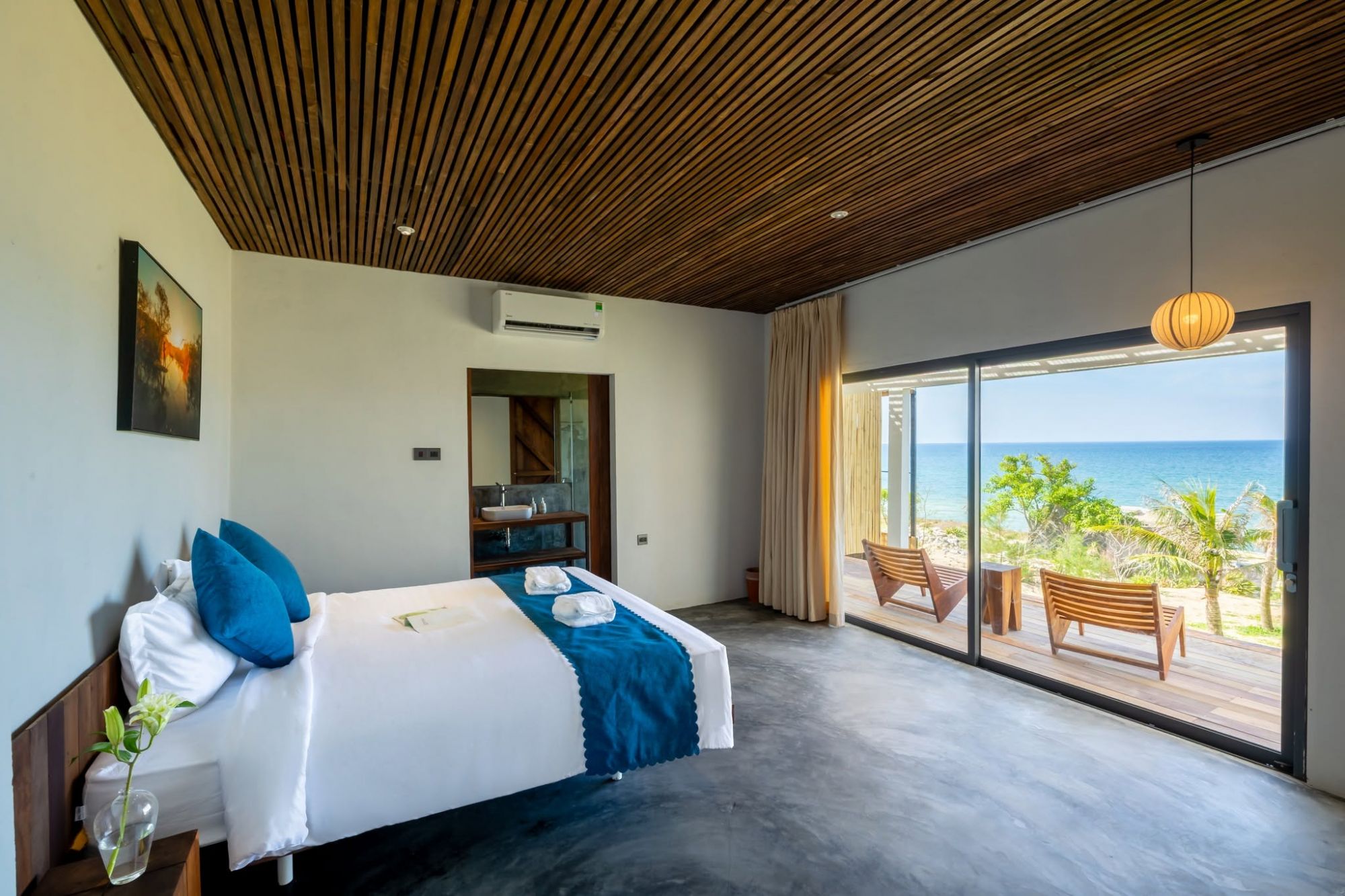 Rucha Beachfront Retreat