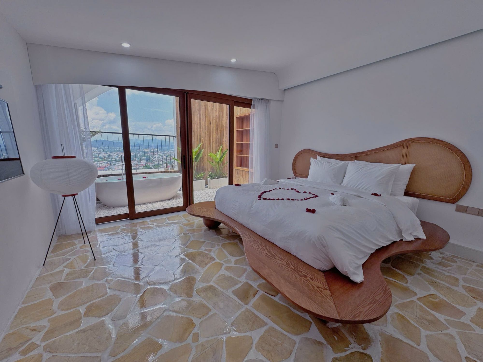 SamSet Penthouse Huế