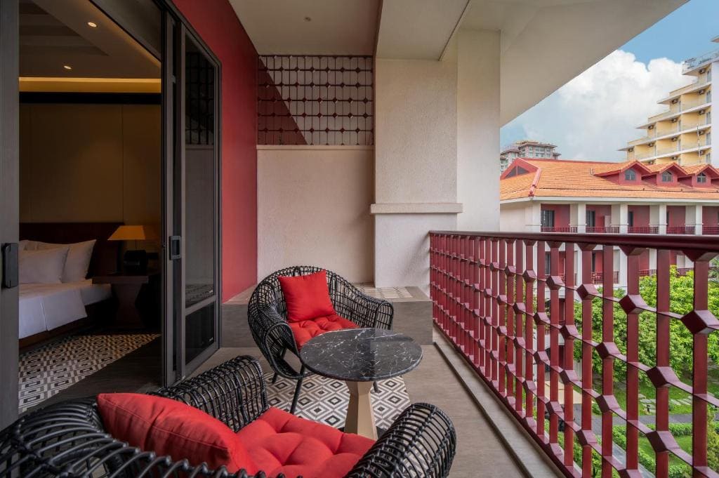 Premium Garden/city view