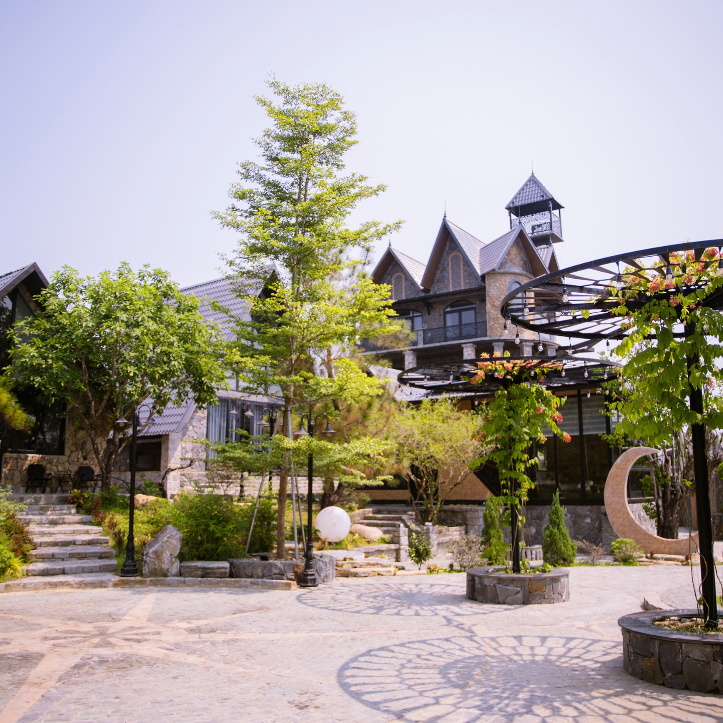 TP Moonlight Villa Hue
