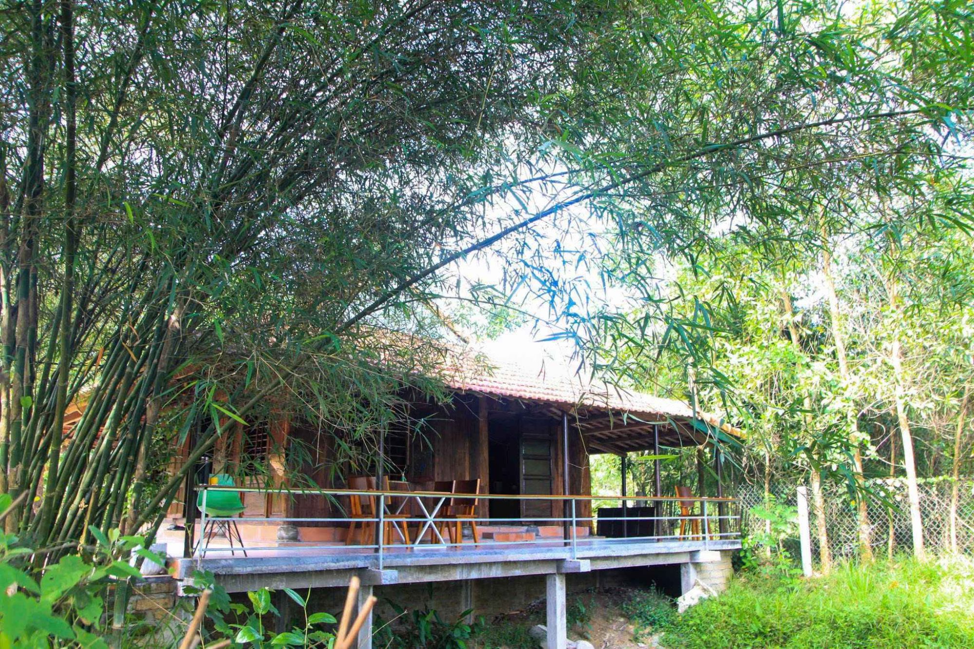 Thôn Hoa Sen