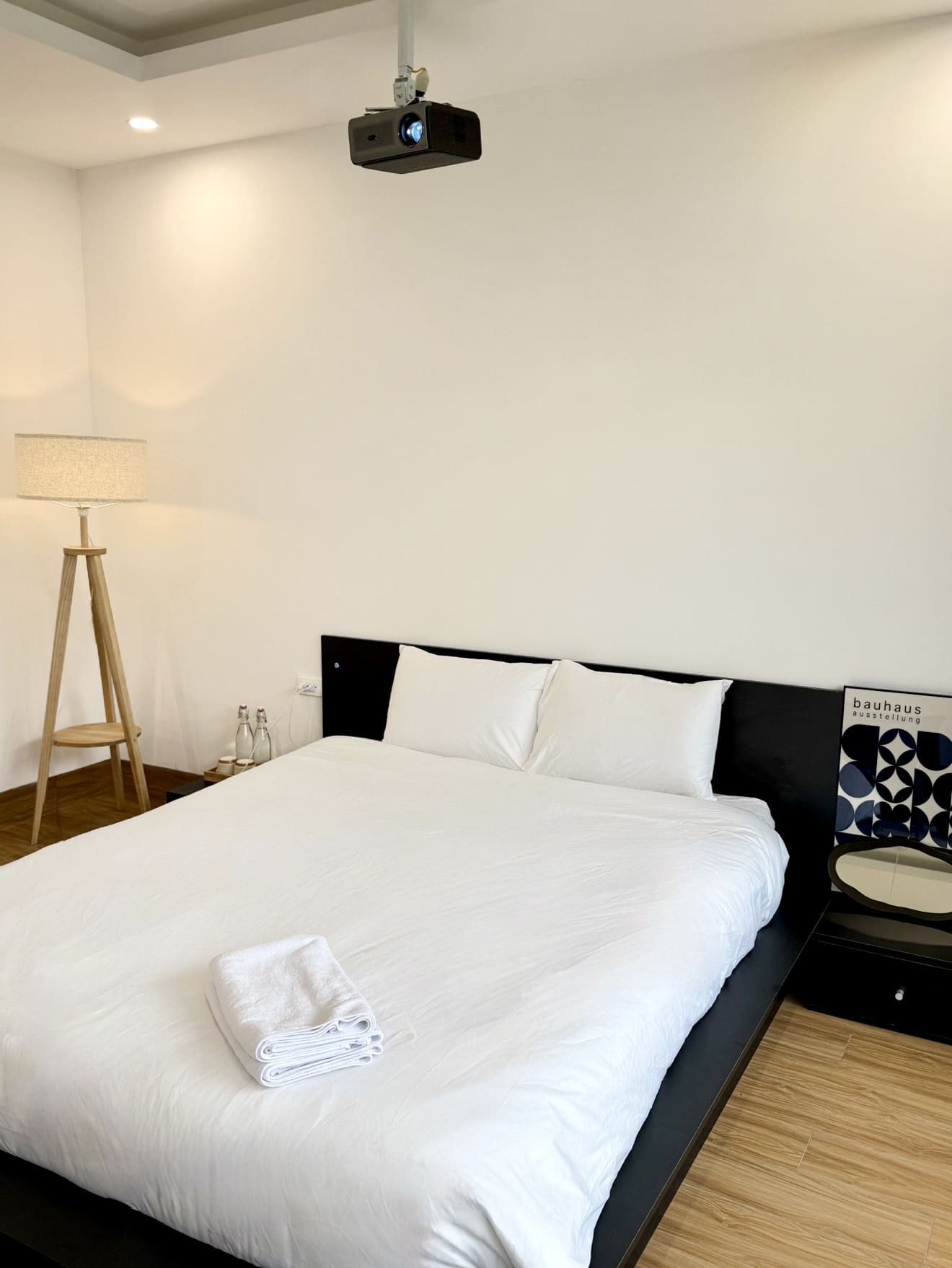 Nyx Homestay & Studio - 302