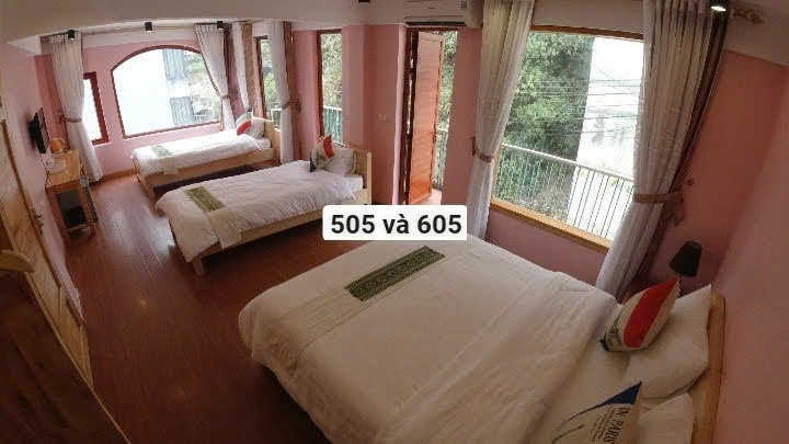 Family ban công view Phố + Đường Tàu  Mường Hoa