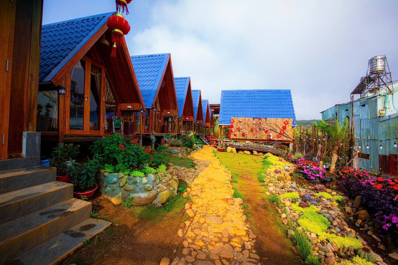 Wooden House Homestay