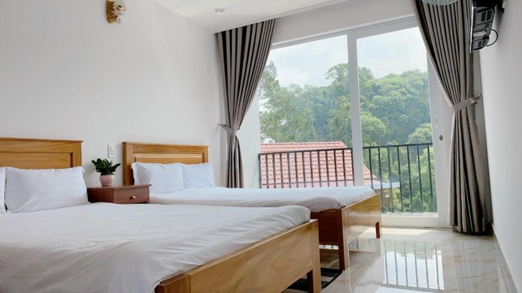 Long Vu Hotel