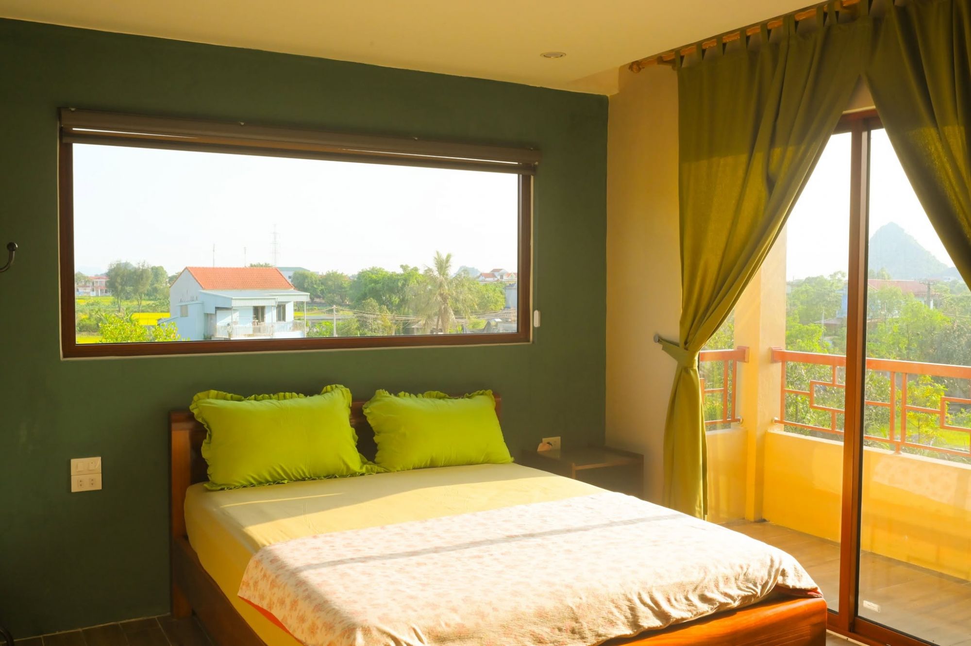 Ỷ Vân Các Homestay