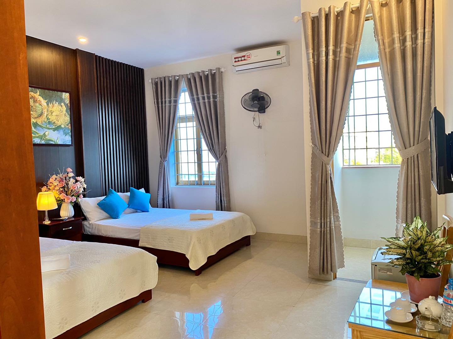 Khách sạn Hoàng Ngân