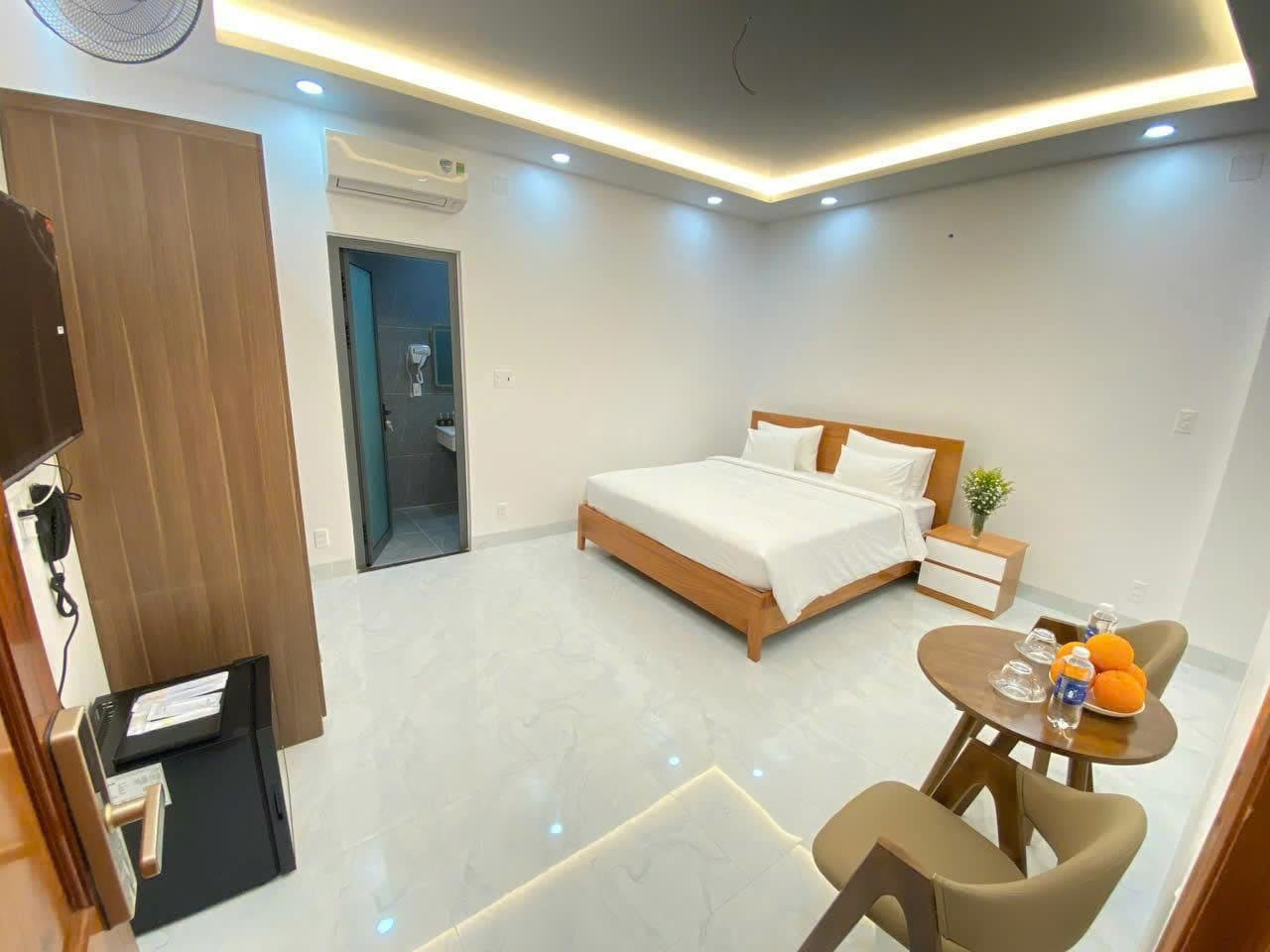 Golden Hotel