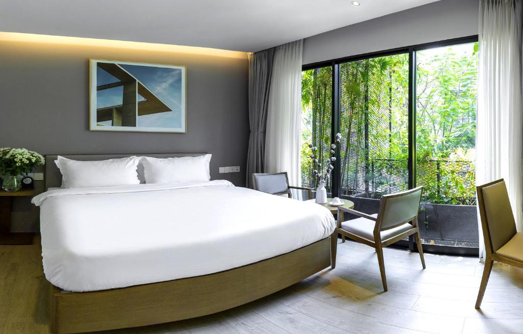 Blessed Hotel & Bistro - Ảnh 6