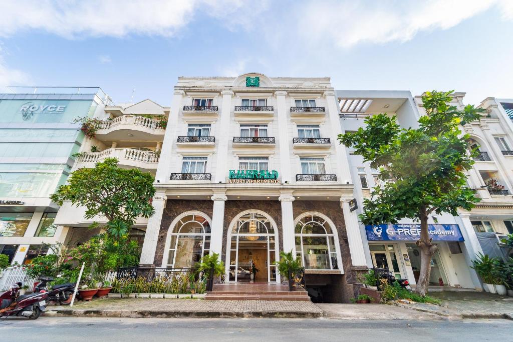 Emerald Luxury Apartment