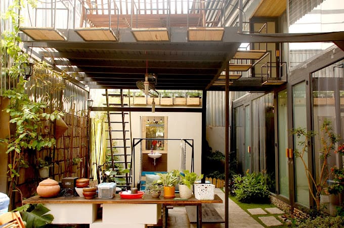 Domino At Bookstore Homestay Sài Gòn