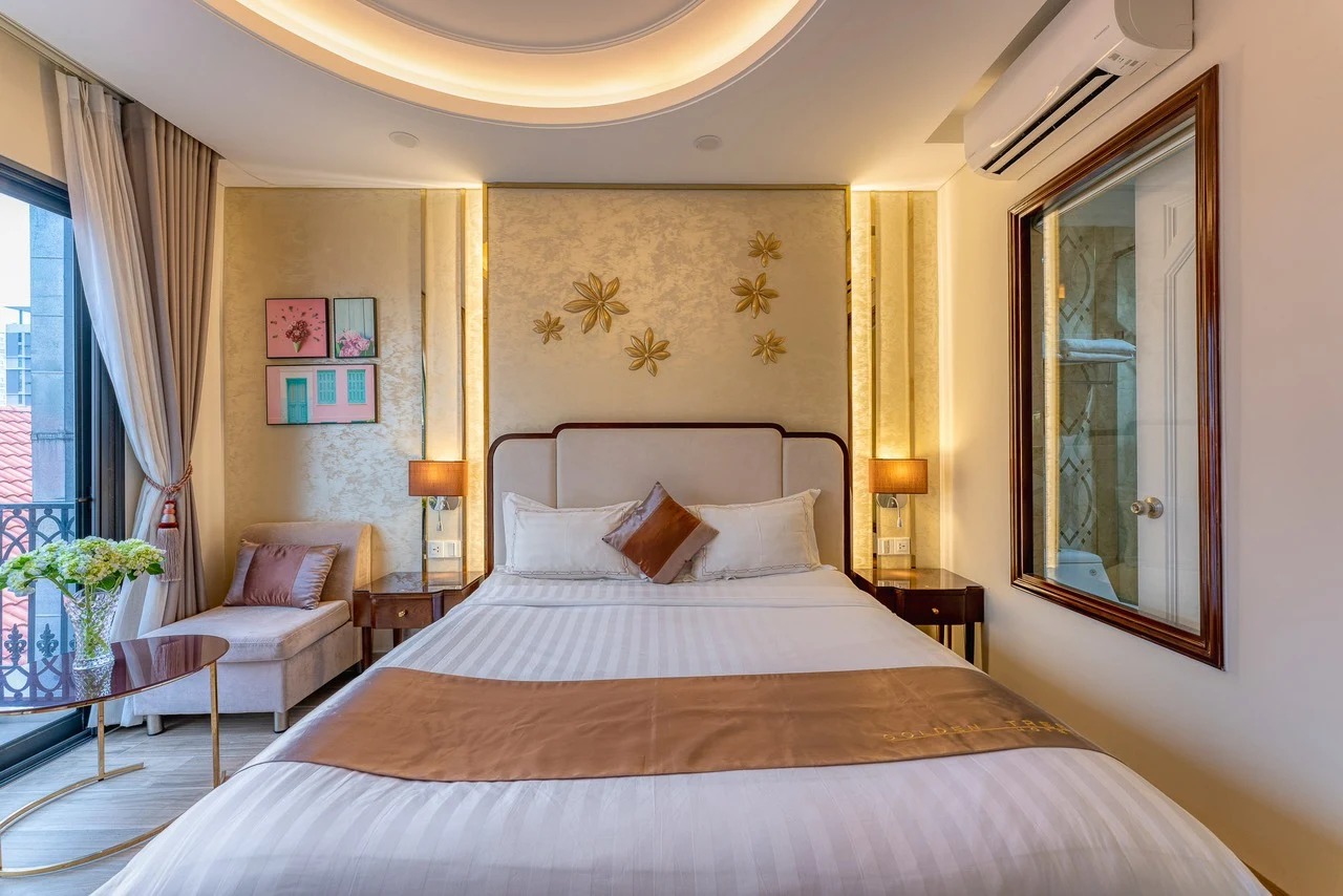 Golden Tree Apartment