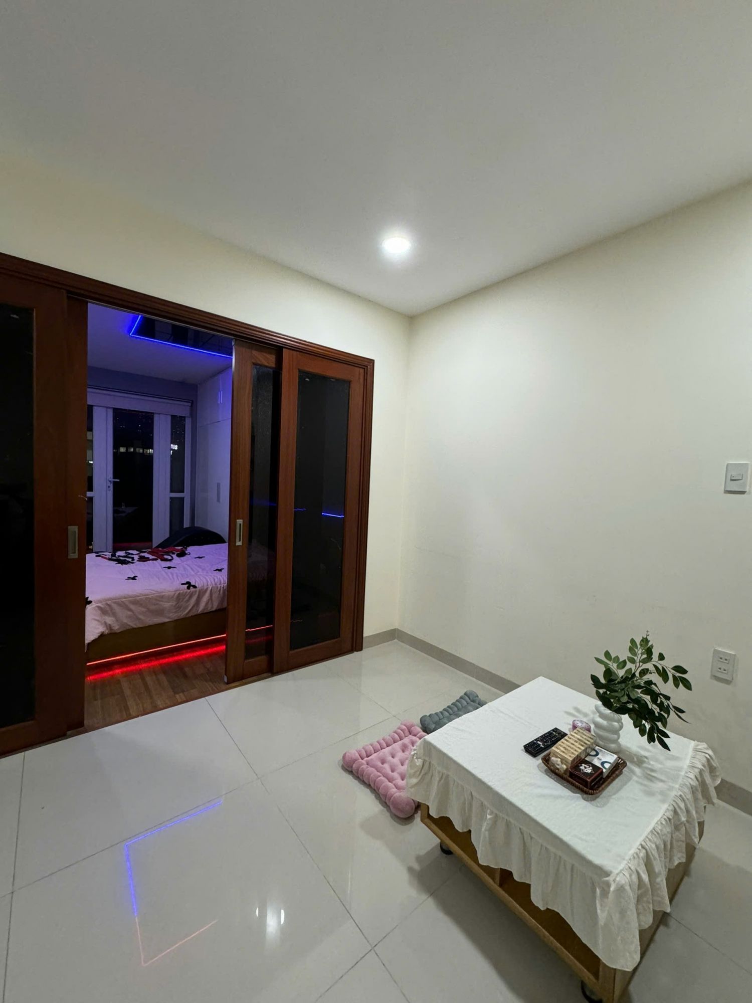 Omi Homestay 403