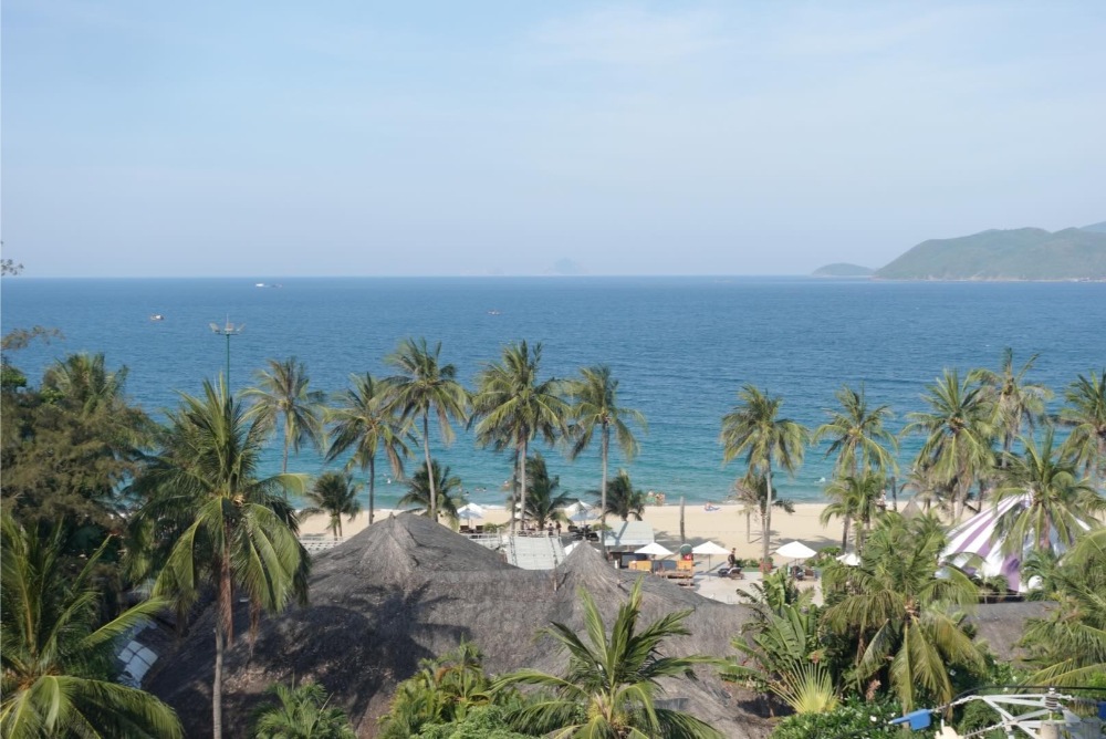 bãi biển trần phú nha trang