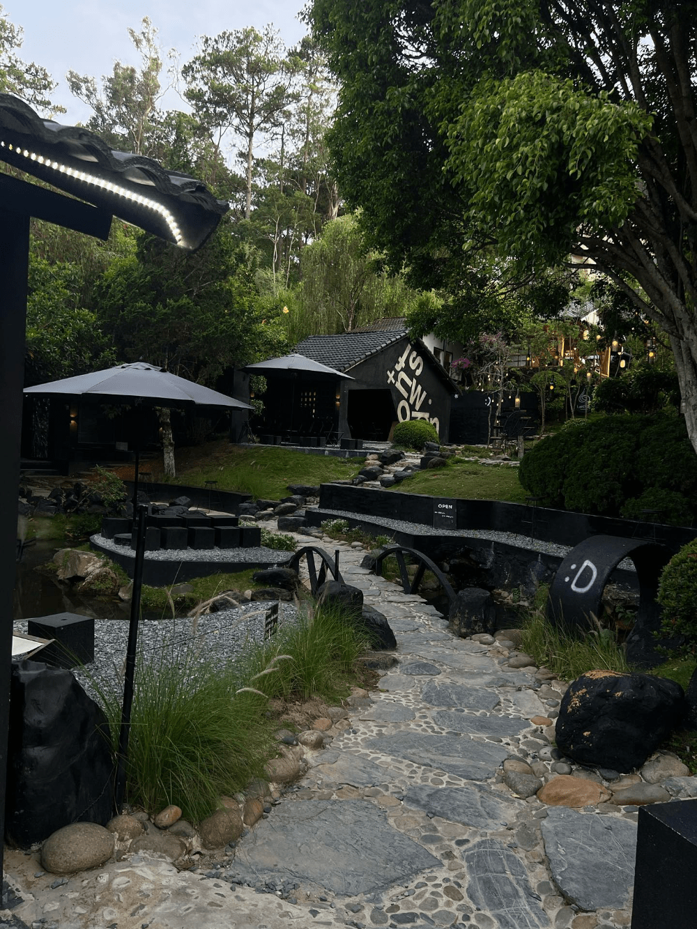 cafe ngoài trời đà lạt