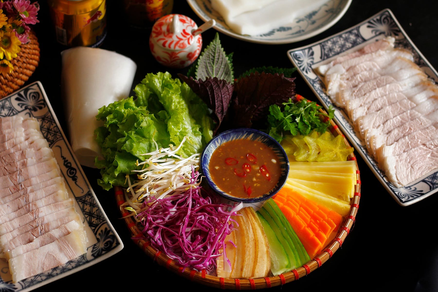 Bánh tráng cuốn thịt heo