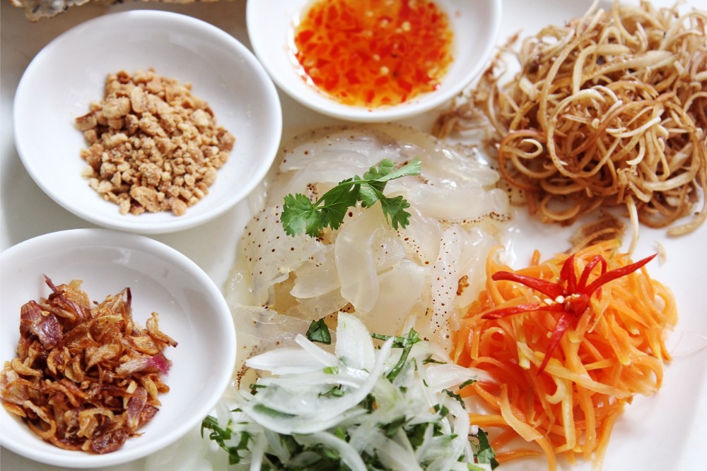 ăn gì khi đi du lịch nha trang