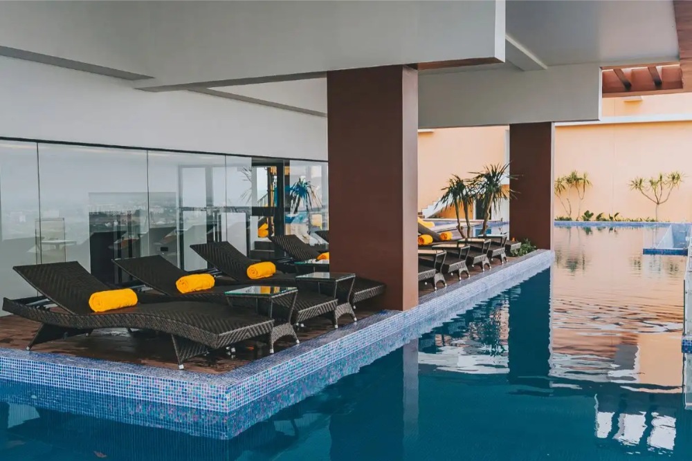 khách sạn 5 sao ở huế có hồ bơi