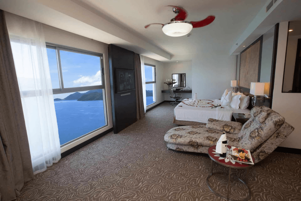 khách sạn 5 sao nha trang gần biển