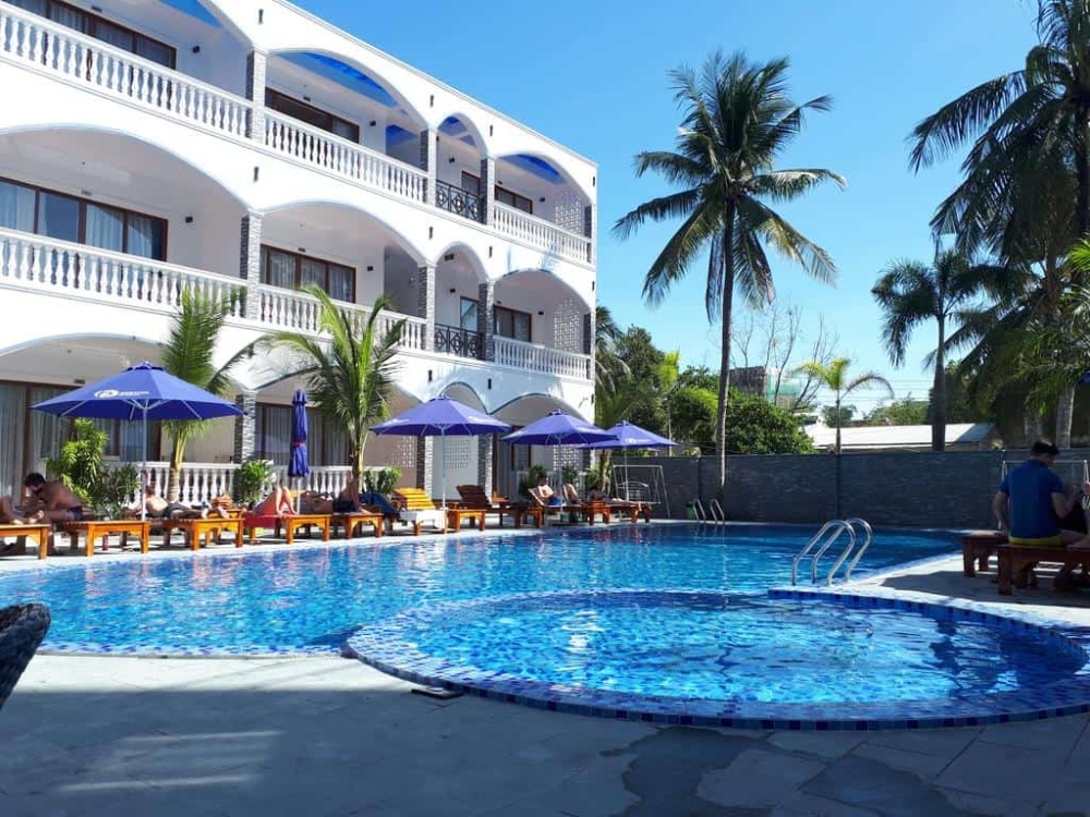 khách sạn 4 sao phú quốc