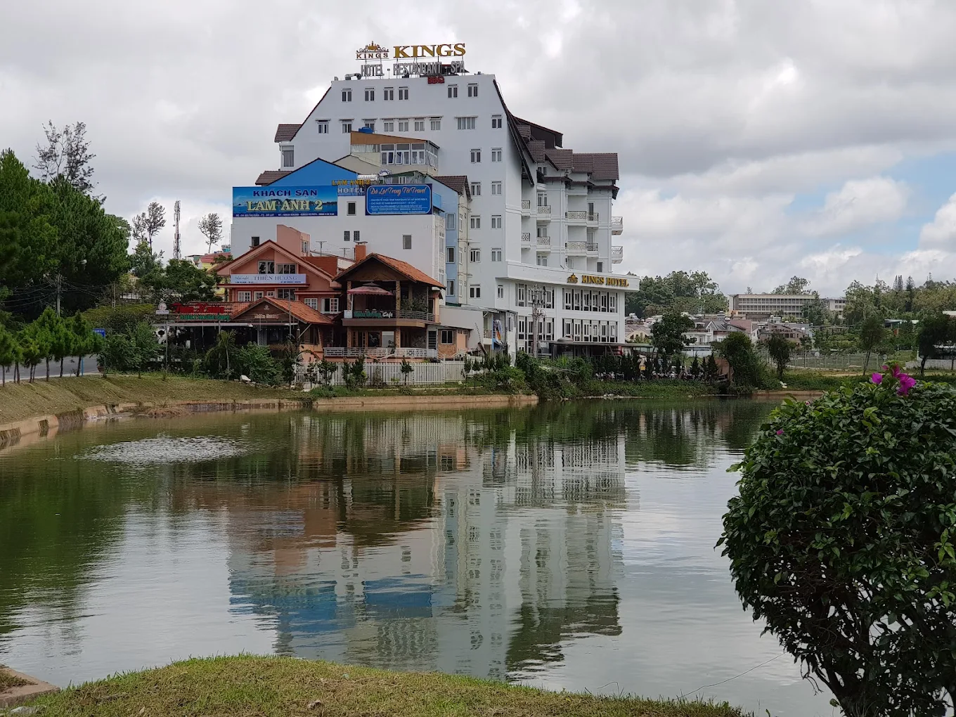 Kings Hotel Dalat - Khách sạn trung tâm, giá tốt, view hồ thơ mộng