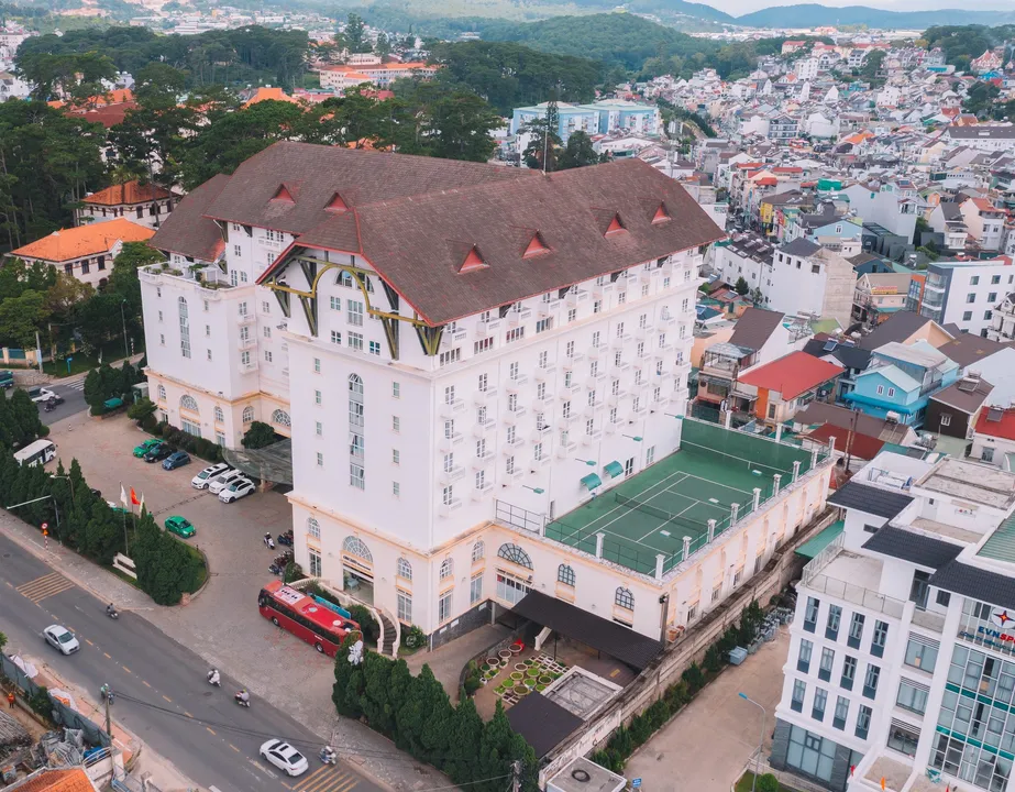 Saigon Dalat Hotel: Khách sạn 4 sao giá tốt với hồ bơi nước ấm