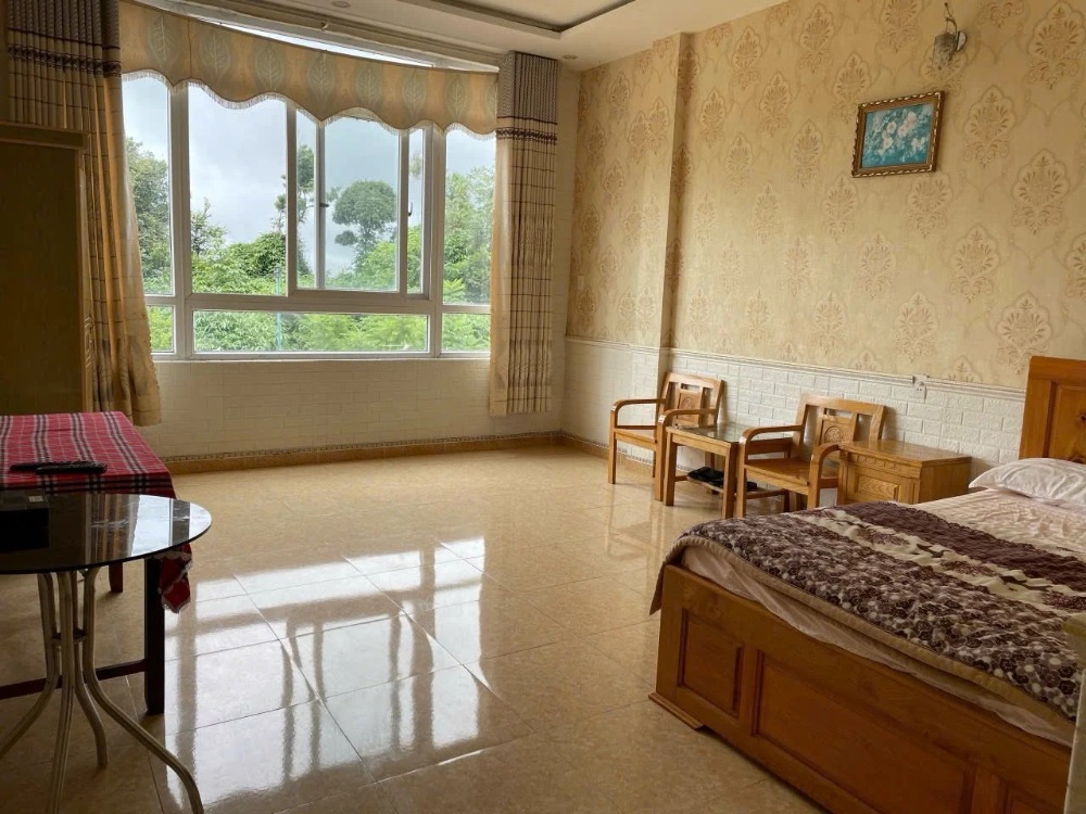 nhà nghỉ cát tường măng đen