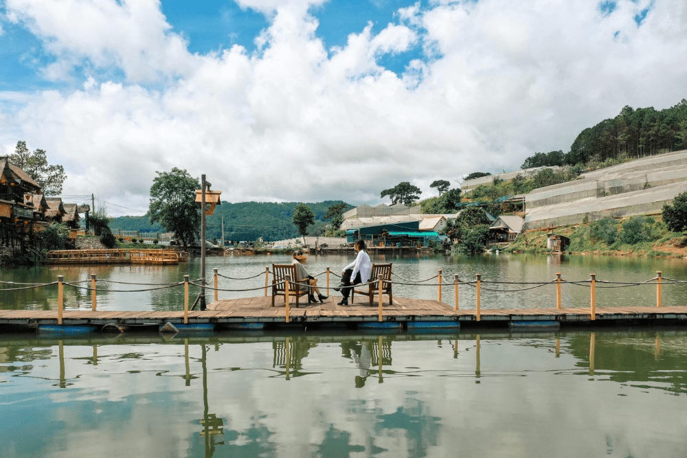 phượng hoàng cổ trấn đà lạt giá vé