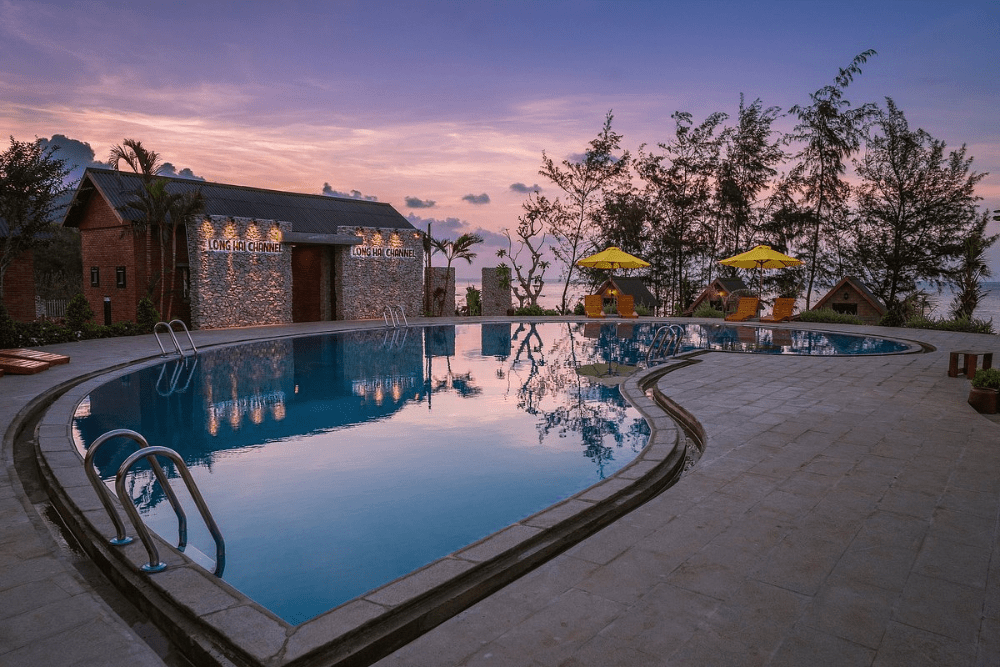 long hải channel beach resort