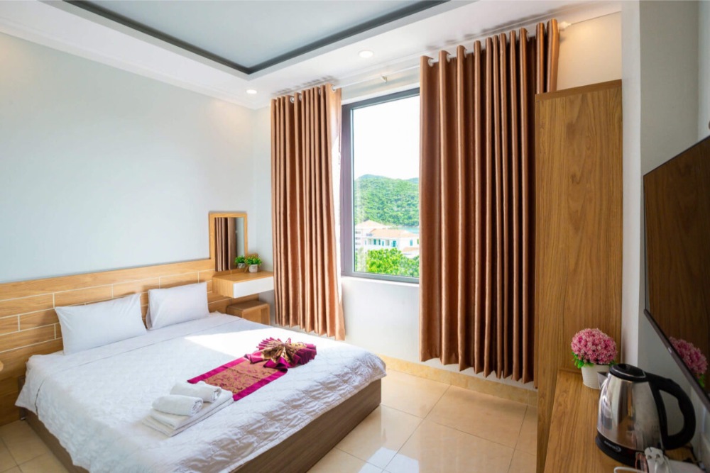 khách sạn vĩnh hy