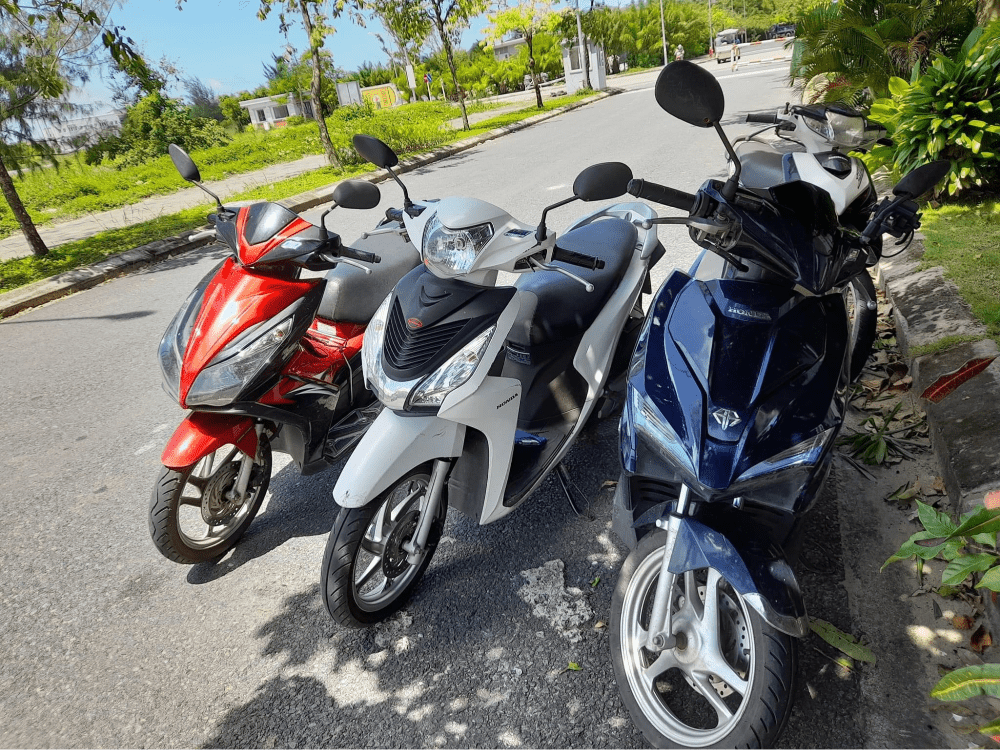 thuê xe máy nha trang ngày hè vàng tourist