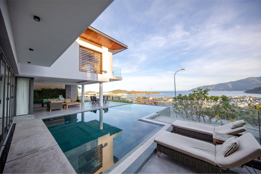 villa Oceanfront Nha Trang cho 30 người